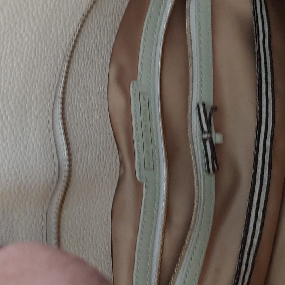 Henri Bendel NEW YORK Carlyle Style Satchel. - Picture 12 of 14